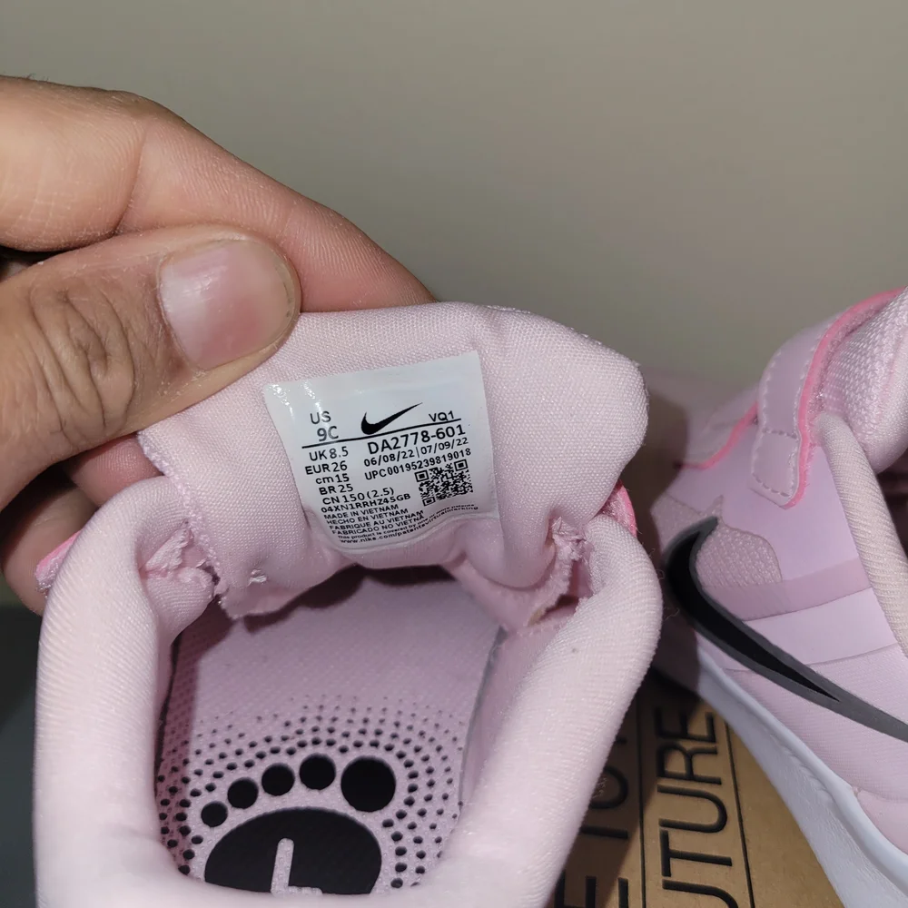 Nike Kids Pink Sneakers - Picture 6 of 7
